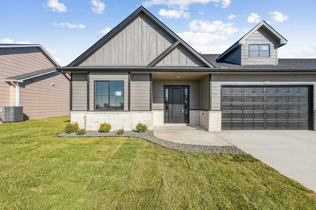 1640 E Appleton St, Valley Center, KS 67147