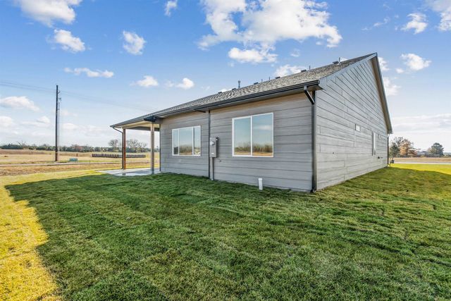 1640 E Appleton St, Valley Center, KS 67147