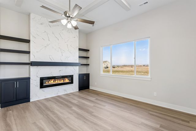 1640 E Appleton St, Valley Center, KS 67147