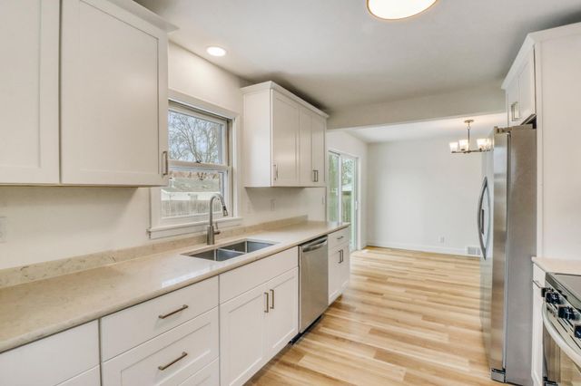 1605 14th Street S, Fargo, ND 58103