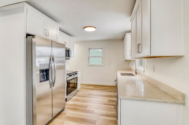 1605 14th Street S, Fargo, ND 58103