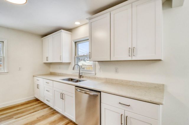 1605 14th Street S, Fargo, ND 58103