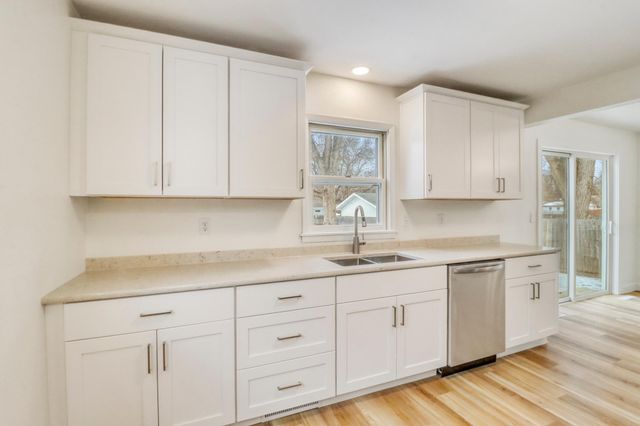 1605 14th Street S, Fargo, ND 58103