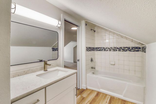 1605 14th Street S, Fargo, ND 58103