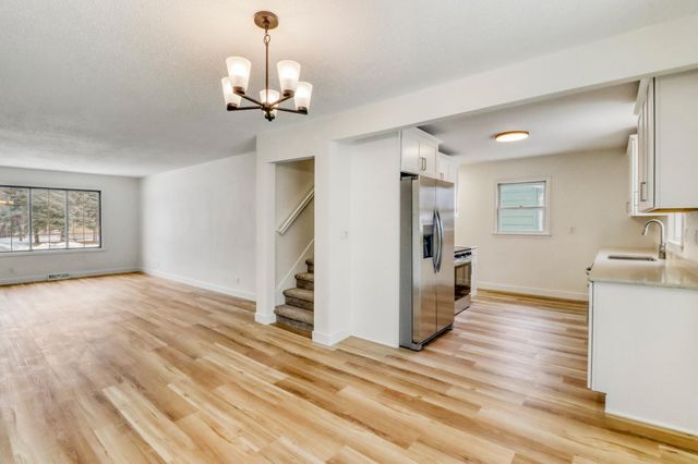 1605 14th Street S, Fargo, ND 58103