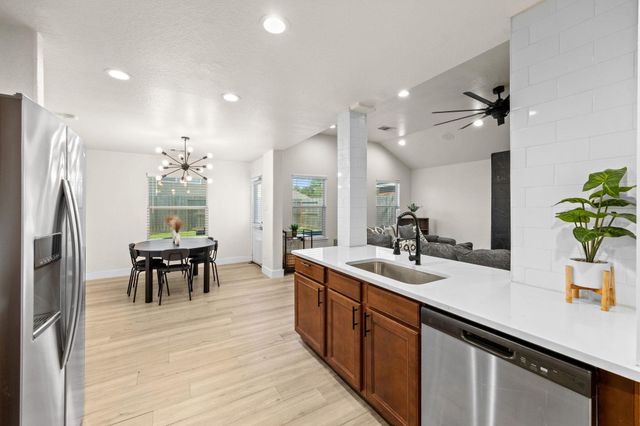 2710 Gaelic Green Street, Houston, TX 77045