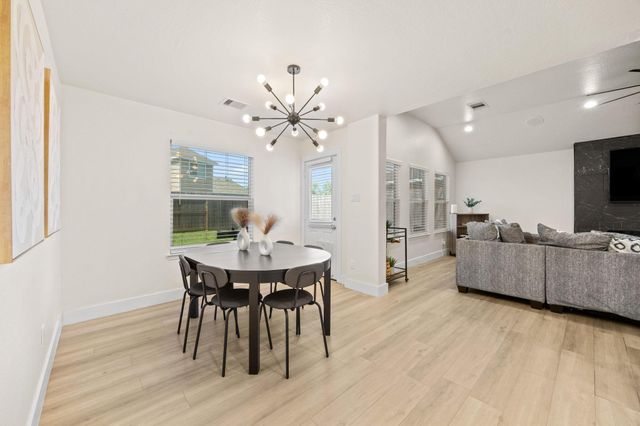 2710 Gaelic Green Street, Houston, TX 77045