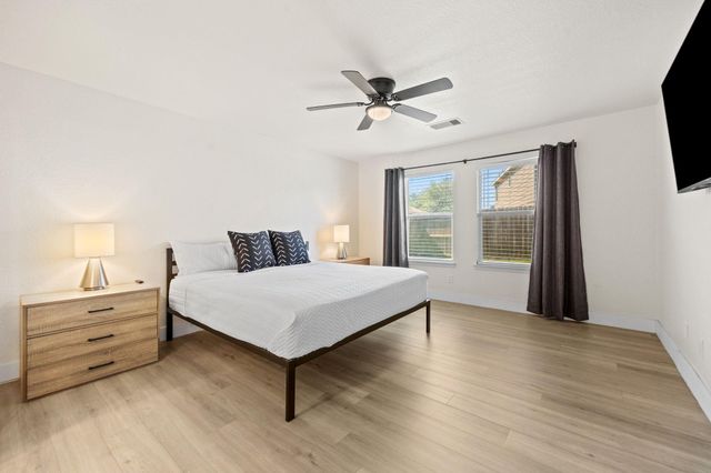 2710 Gaelic Green Street, Houston, TX 77045