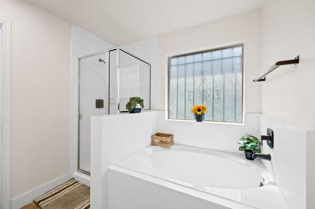 2710 Gaelic Green Street, Houston, TX 77045