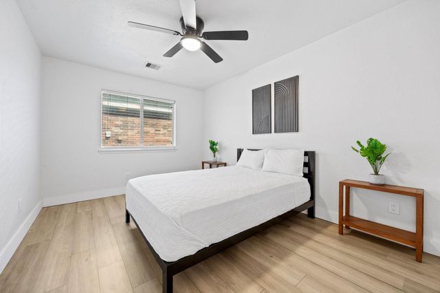 2710 Gaelic Green Street, Houston, TX 77045
