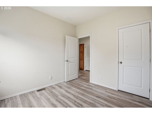 14876 S HEATHERGLEN Dr, Oregon City, OR 97045