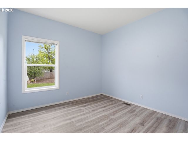 14876 S HEATHERGLEN Dr, Oregon City, OR 97045