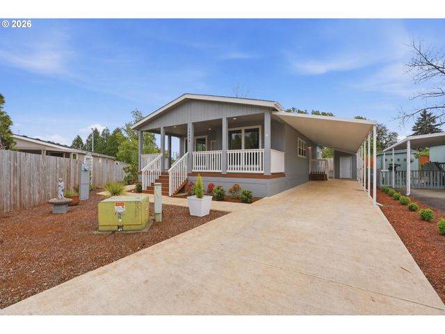 14876 S HEATHERGLEN Dr, Oregon City, OR 97045