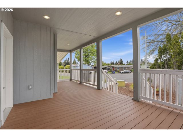 14876 S HEATHERGLEN Dr, Oregon City, OR 97045