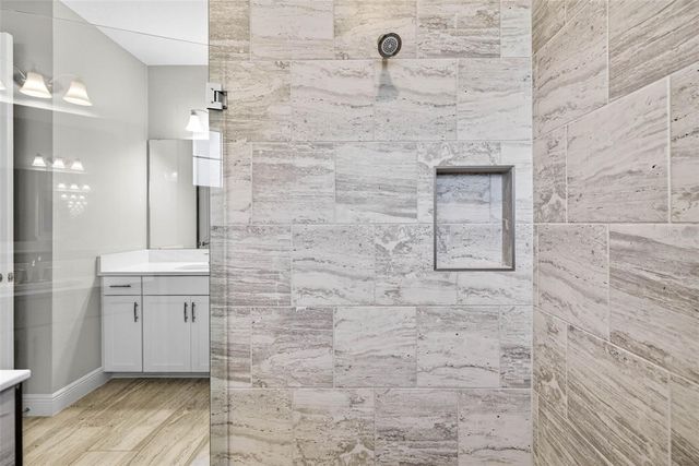 6394 ROADSTEAD COURT, Apollo Beach, FL 33572