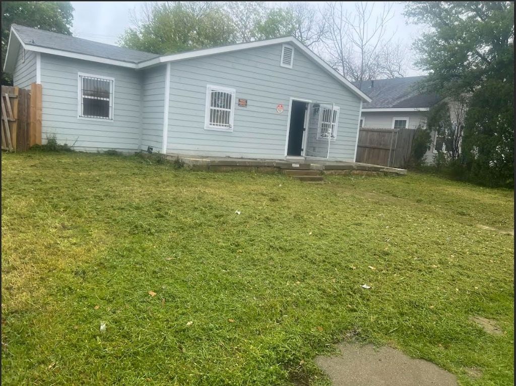 3411 Mclean Street, Fort Worth, TX 76103