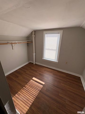 2916 W MEIDROTH Street, Peoria, IL 61605