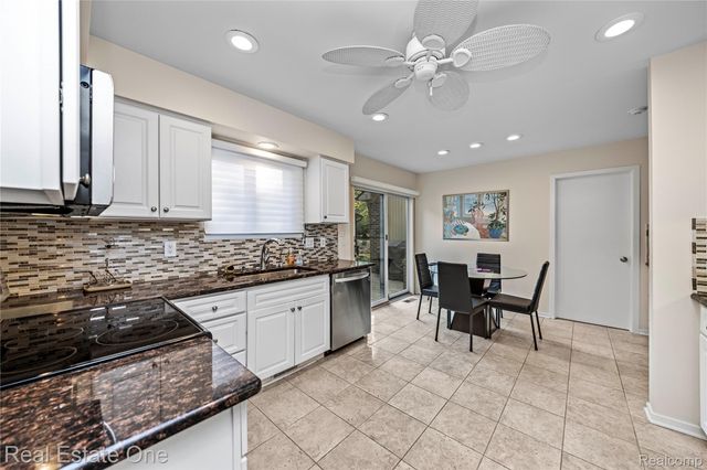 6291 Pheasant Run, West Bloomfield Charter Township, MI 48322