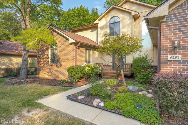 6291 Pheasant Run, West Bloomfield Charter Township, MI 48322