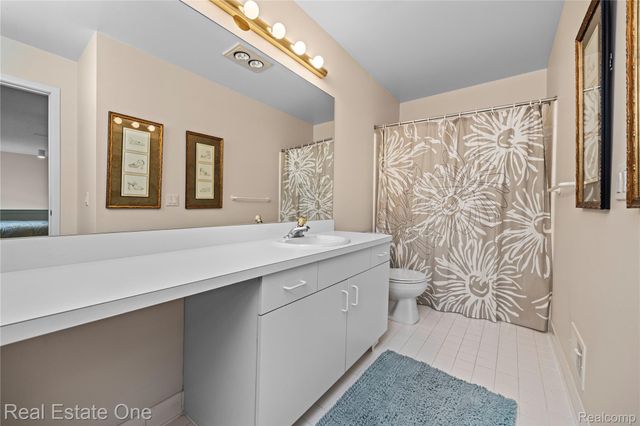 6291 Pheasant Run, West Bloomfield Charter Township, MI 48322