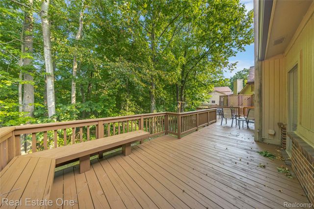 6291 Pheasant Run, West Bloomfield Charter Township, MI 48322