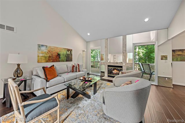 6291 Pheasant Run, West Bloomfield Charter Township, MI 48322