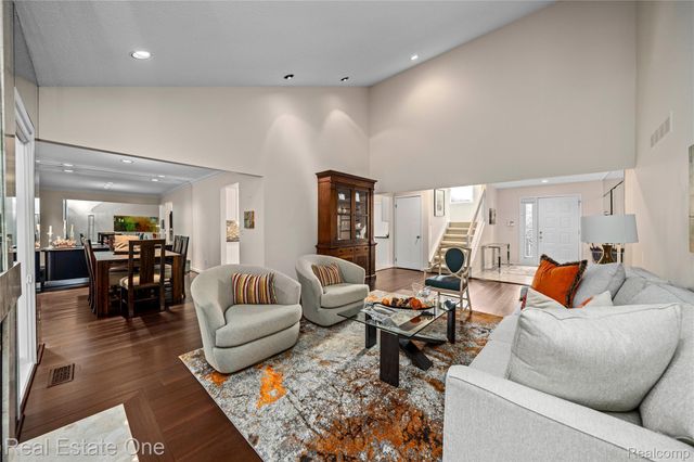 6291 Pheasant Run, West Bloomfield Charter Township, MI 48322