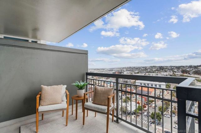 300 W Beech St 1705, San Diego, CA 92101
