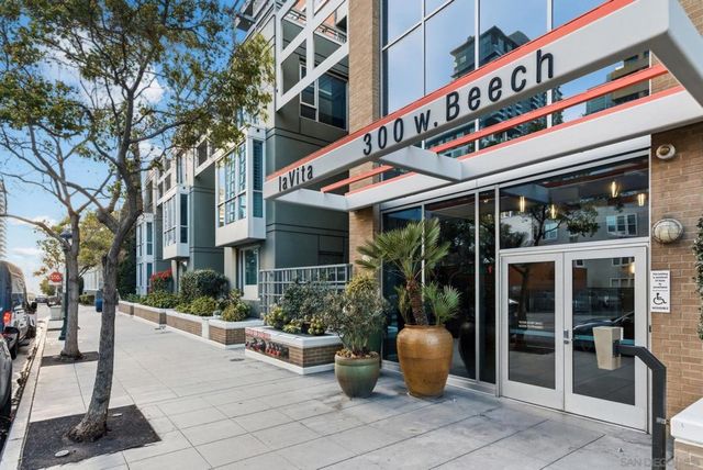 300 W Beech St 1705, San Diego, CA 92101