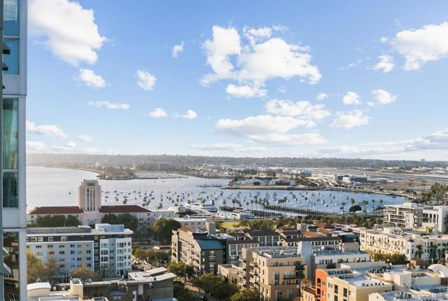 300 W Beech St 1705, San Diego, CA 92101