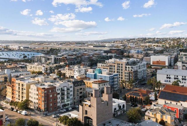 300 W Beech St 1705, San Diego, CA 92101