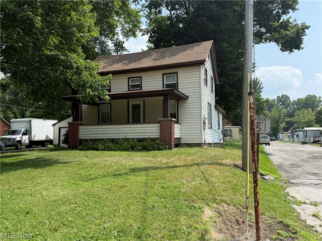 1644 W Mahoning Trumbull Co Line Road, Mineral Ridge, OH 44440
