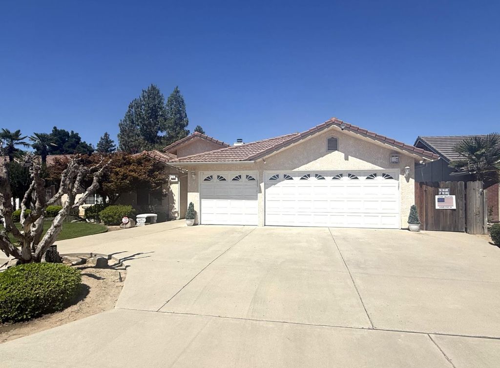 619 Citrus Avenue, Fowler, CA 93625