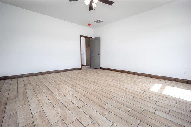 1427 County Street 2977, Blanchard, OK 73010