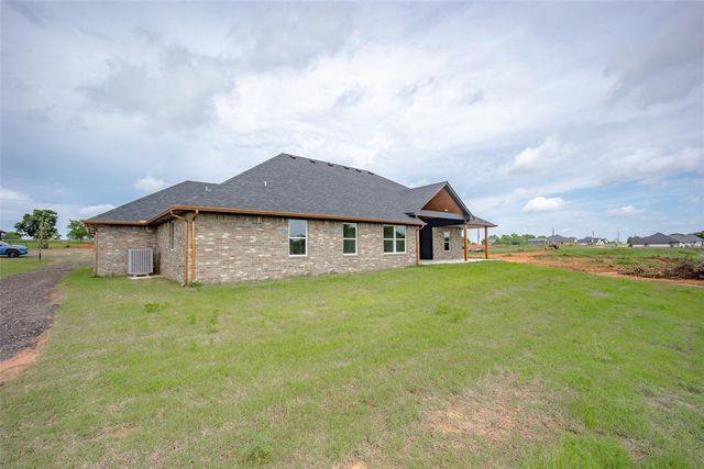 1427 County Street 2977, Blanchard, OK 73010