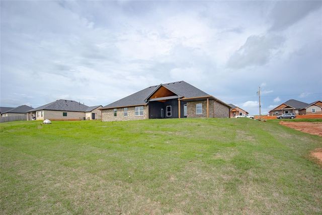 1427 County Street 2977, Blanchard, OK 73010