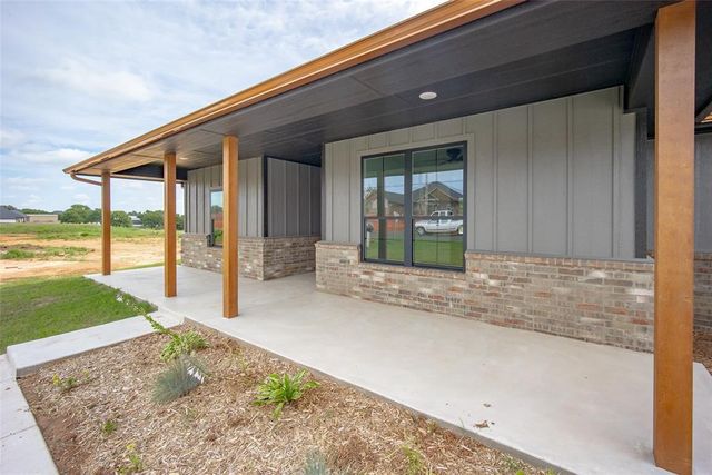 1427 County Street 2977, Blanchard, OK 73010