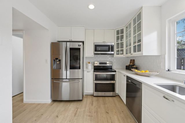 854 Erickson Lane, Foster City, CA 94404