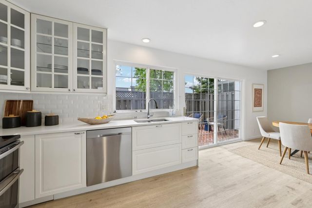 854 Erickson Lane, Foster City, CA 94404