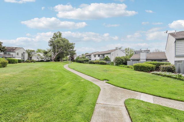 854 Erickson Lane, Foster City, CA 94404