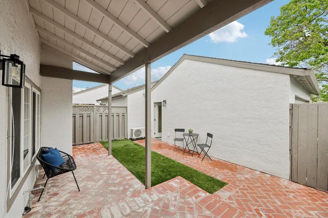 854 Erickson Lane, Foster City, CA 94404