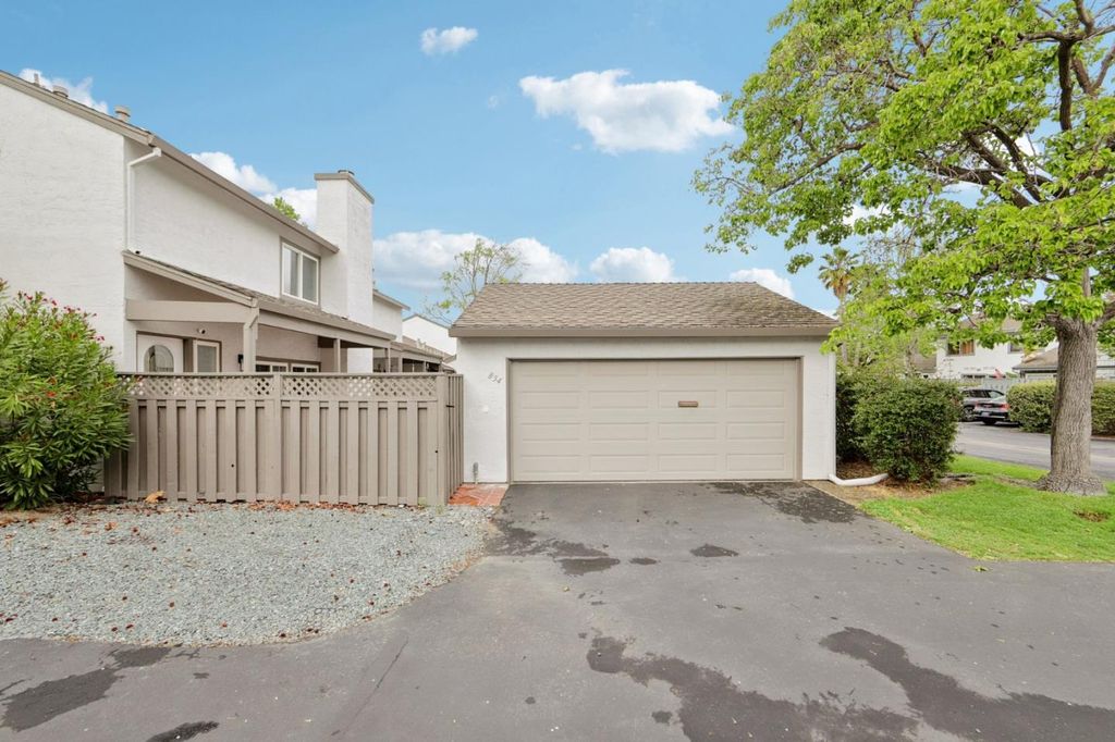 854 Erickson Lane, Foster City, CA 94404