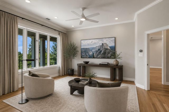 18 Ehrlich RD, Austin, TX 78746
