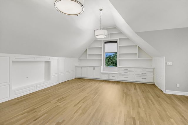 18 Ehrlich RD, Austin, TX 78746
