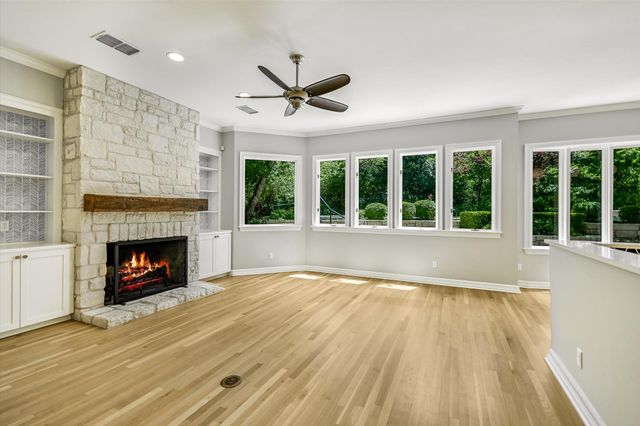 18 Ehrlich RD, Austin, TX 78746