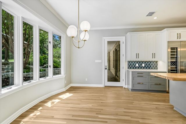 18 Ehrlich RD, Austin, TX 78746