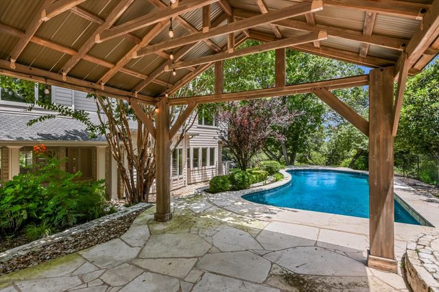18 Ehrlich RD, Austin, TX 78746