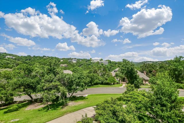 18 Ehrlich RD, Austin, TX 78746