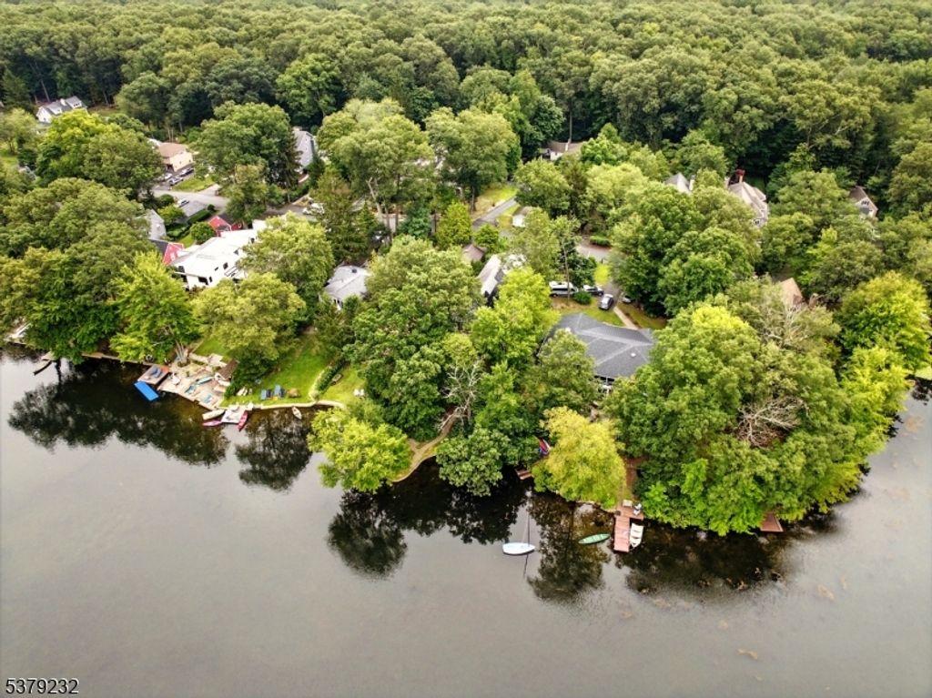 73 Cedar Lk, Denville Twp., NJ 07834