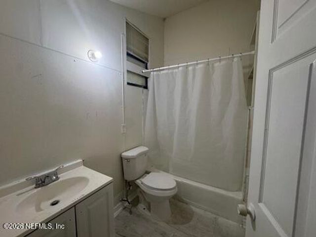 5420 LEAMING Avenue, Jacksonville, FL 32254